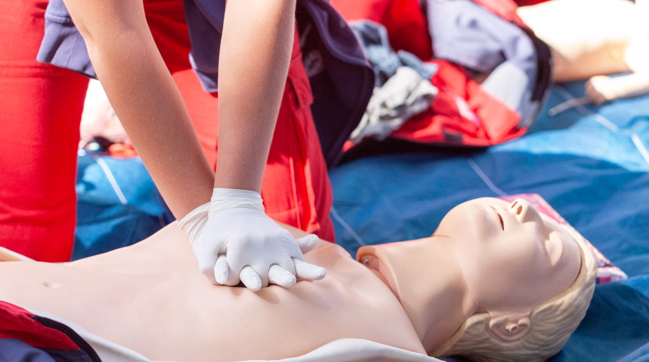 pierwsza pomoc na manekinie